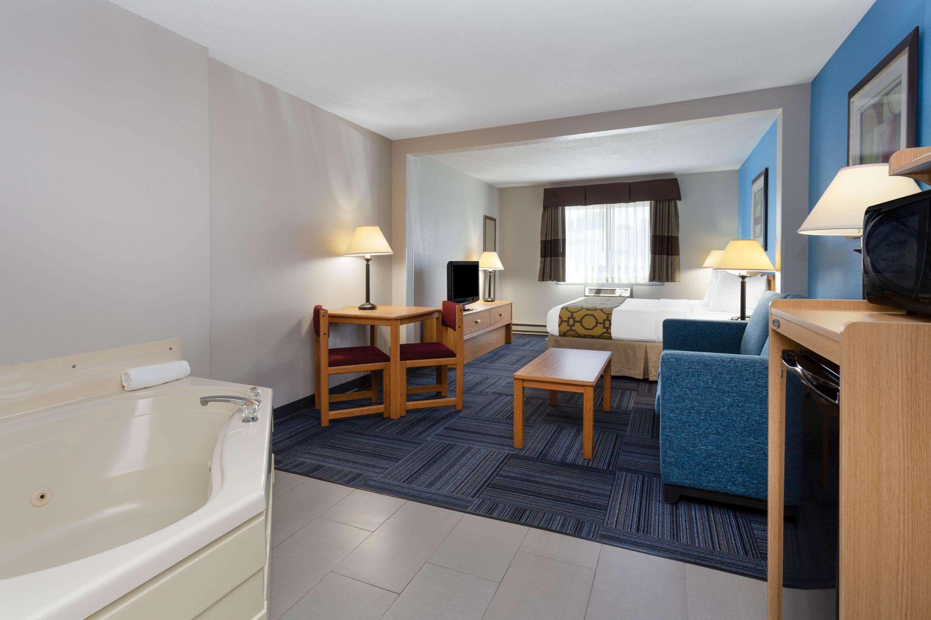 เบย์มอนต์ บาย วินด์แฮม แมริเนตต์ Hotel Marinette ภายนอก รูปภาพ