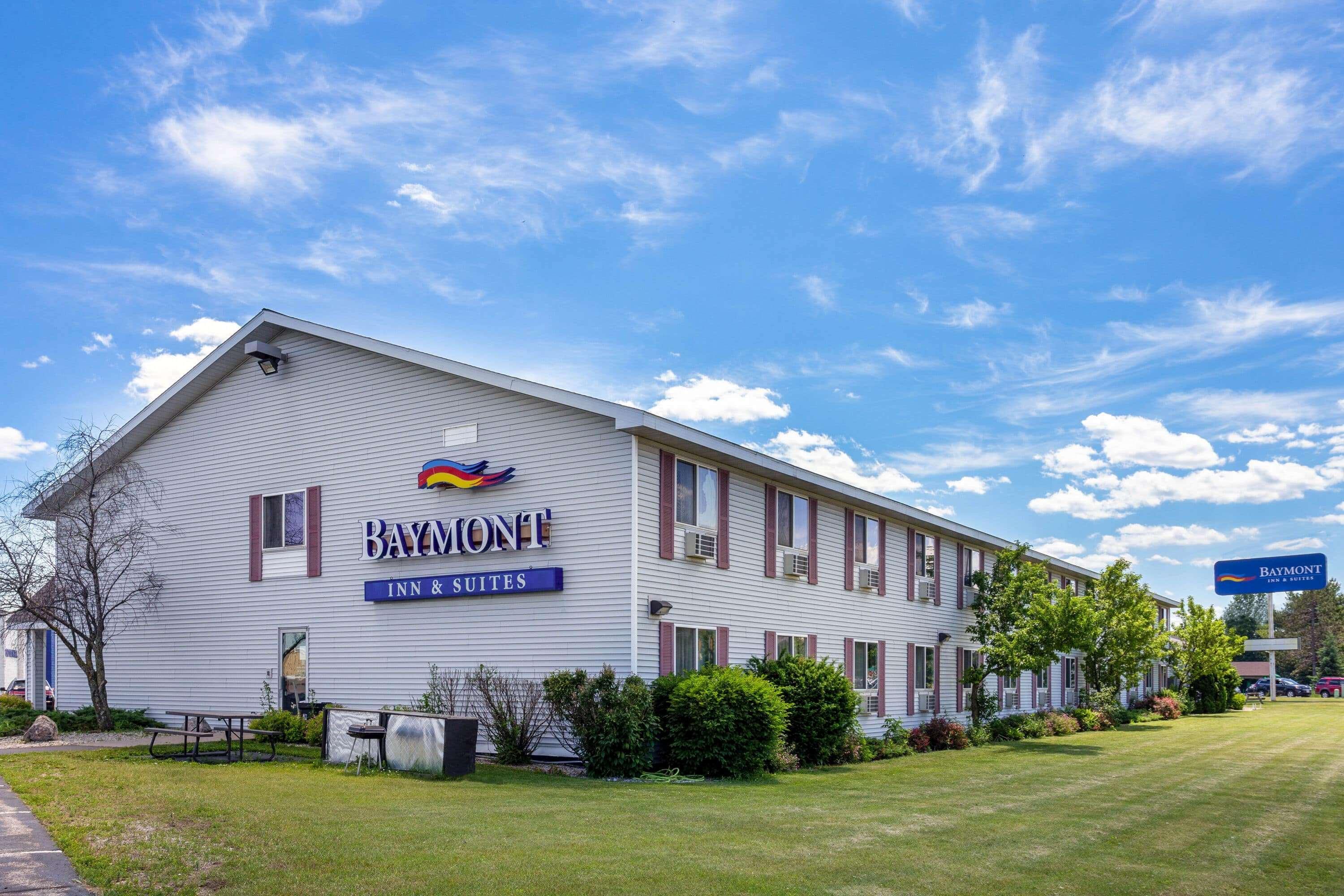 เบย์มอนต์ บาย วินด์แฮม แมริเนตต์ Hotel Marinette ภายนอก รูปภาพ