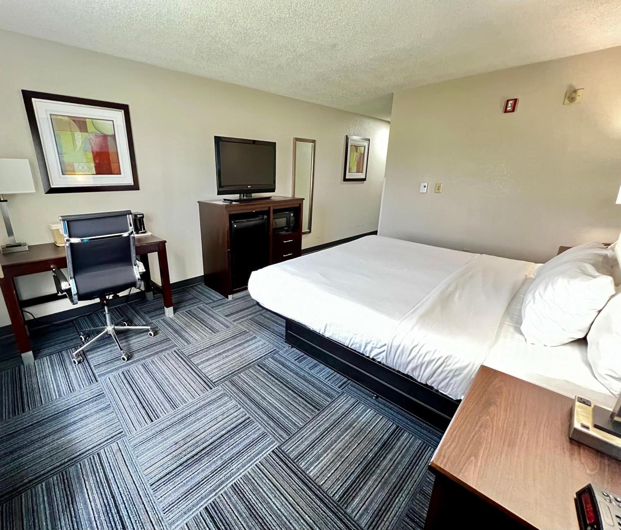 เบย์มอนต์ บาย วินด์แฮม แมริเนตต์ Hotel Marinette ภายนอก รูปภาพ