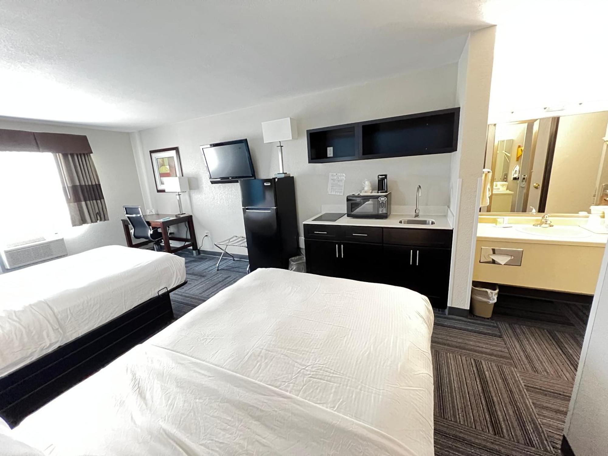 เบย์มอนต์ บาย วินด์แฮม แมริเนตต์ Hotel Marinette ภายนอก รูปภาพ